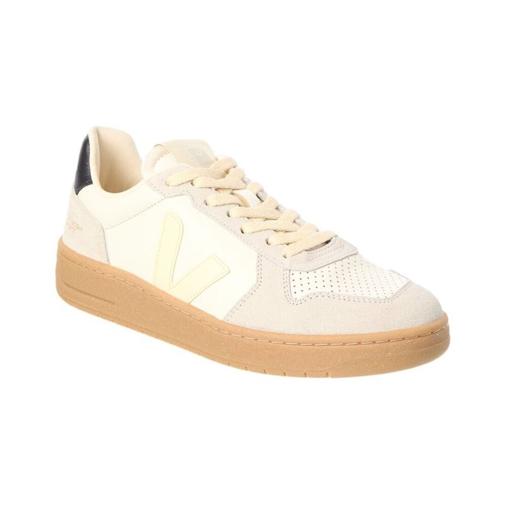 Veja Leather & Suede Sneaker